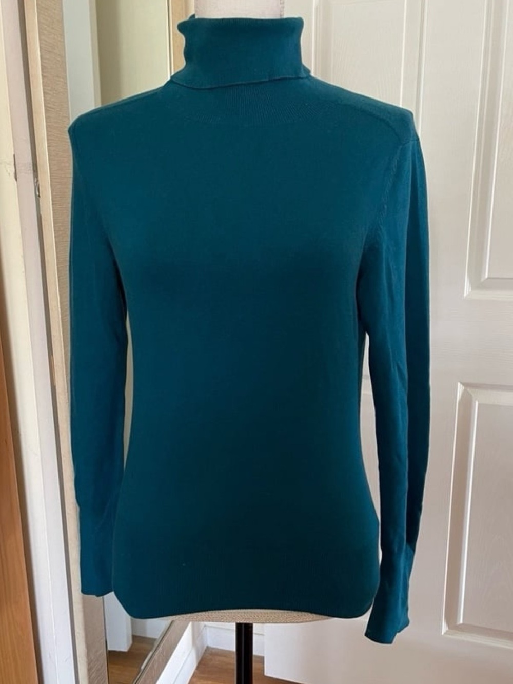 Banana Republic Teal Silk/Cashmere Turtleneck Sweater